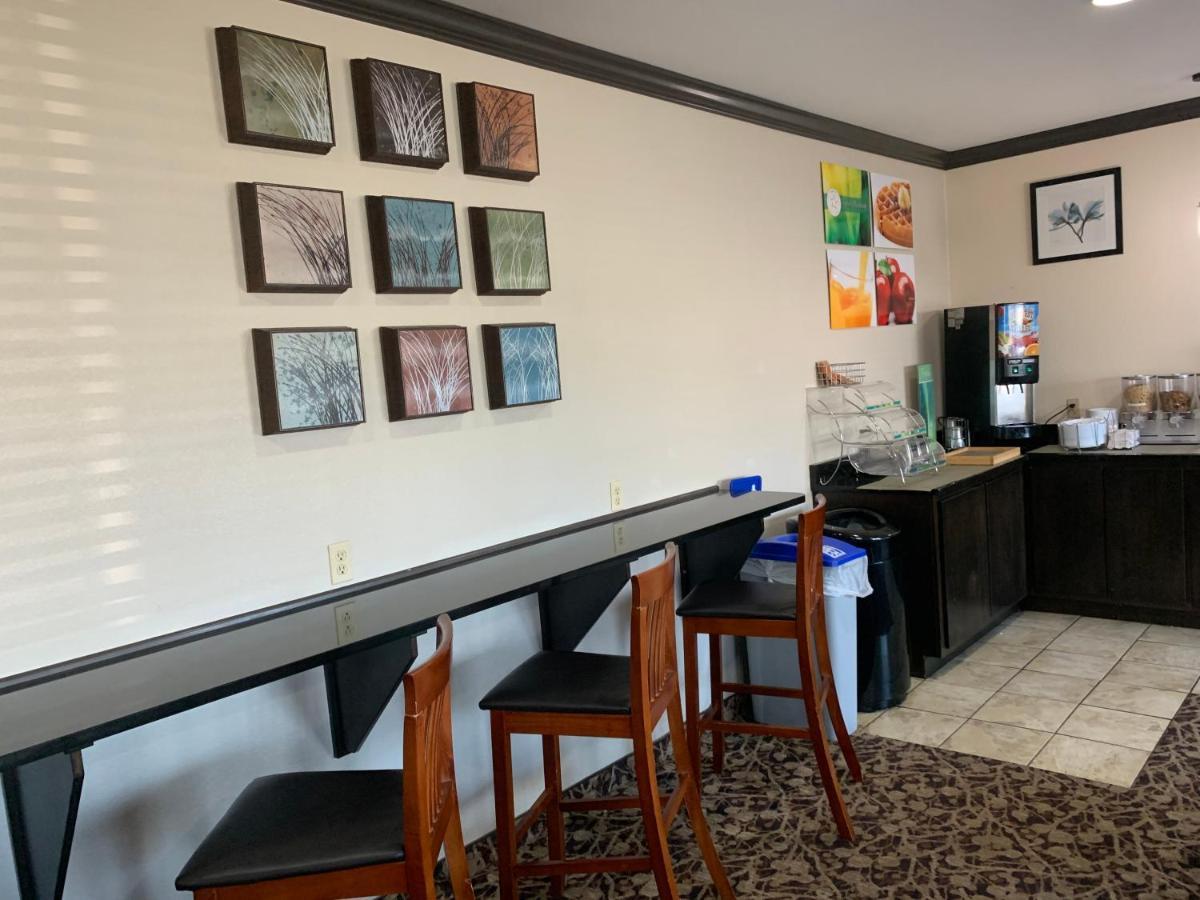 Quality Inn Near I-72 And Hwy 51 Forsyth Esterno foto