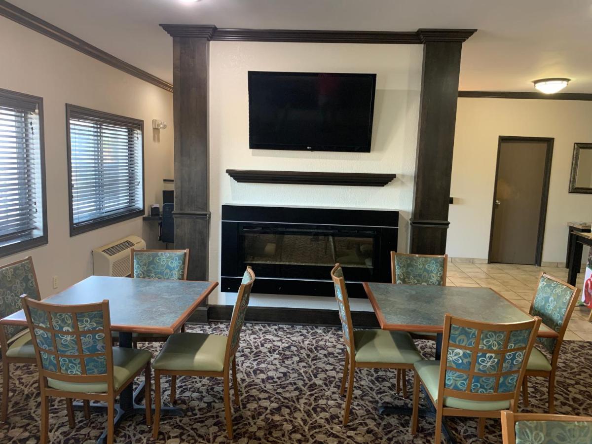 Quality Inn Near I-72 And Hwy 51 Forsyth Esterno foto